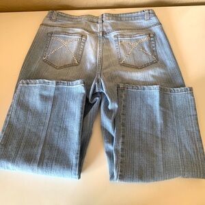 Cache Lightwash Embellished Cropped Jeans